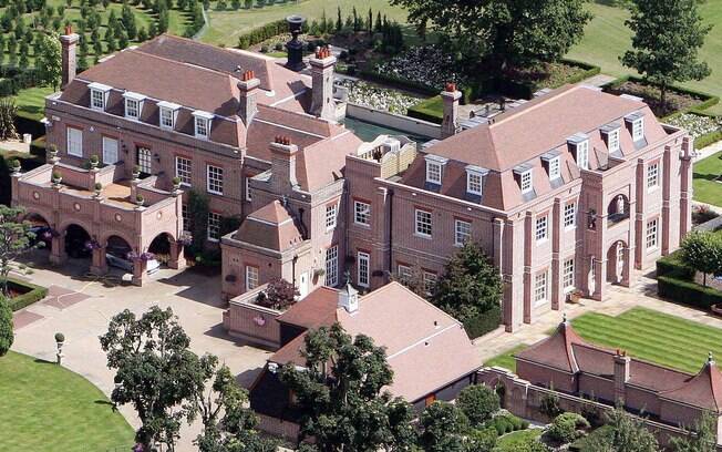 A mansão de Victoria e David Beckham na Inglaterra: R$ 52 milhões