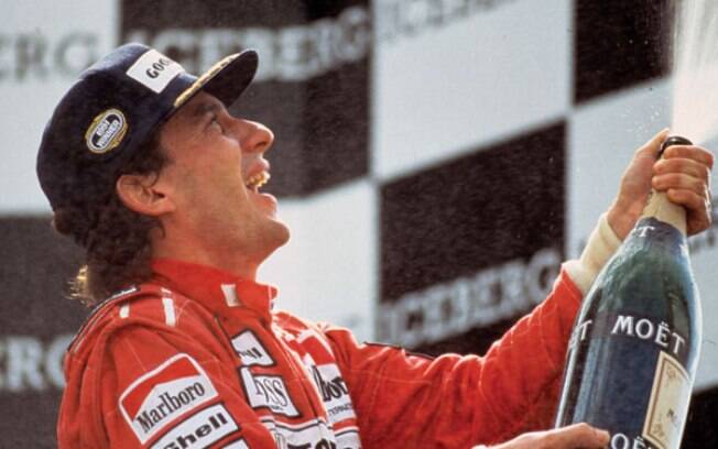 O brasileiro da McLaren comemorou sua sexta vitória de 1991 naquele GP. Foto: Reprodução