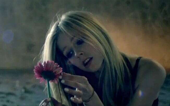 Avril Lavigne Lança Clipe De Wish You Were Here Celebs Ig 