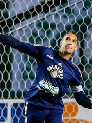 Após boa atuação, Prass rebate quem contestou longo contrato com o Palmeiras