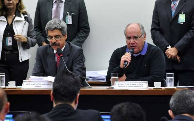 Renato Duque preferiu não responder as perguntas dos parlamentares durante depoimento na CPI da Petrobras (19/03/2015)