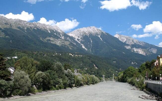 A cidade de Innsbruck, na Áustria, região da avalanche