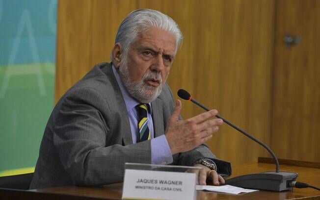 Jaques Wagner deu entrevista após reunião ministerial com a presidente Dilma Rousseff