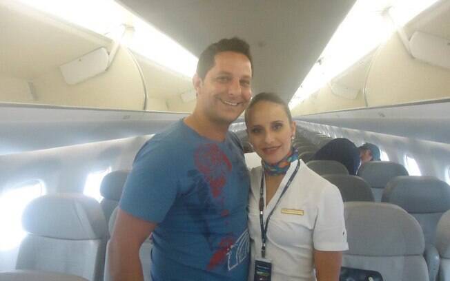 Michelli Nogueira trabalhava na companhia aérea Azul (10.03.15). Foto: Facebook/Reprodução