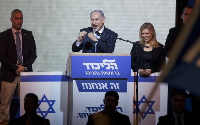 O primeiro-ministro israelense na sede de seu partido, Likud, nesta terça-feira: