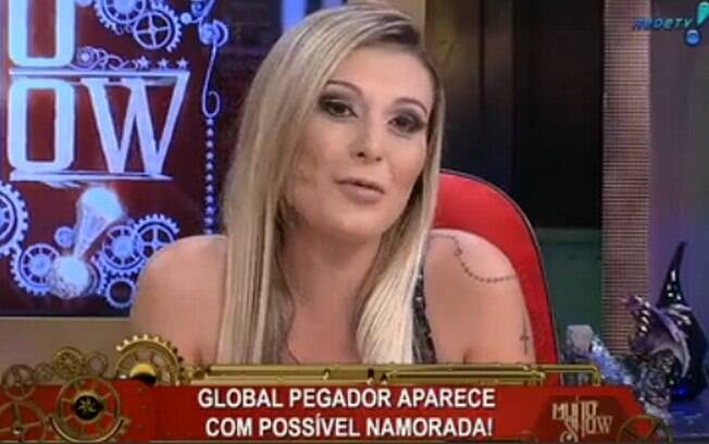 Andressa Urach conta que já ficou duas vezes com Cauã Reymond no programa 'Muito Show'. Foto: Reprodução