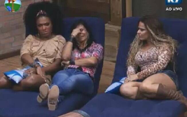 Peões questionam Diego Pombo e falam sobre Nicole Bahls e Shayene Cesário