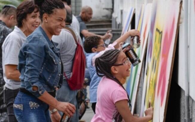 Algumas crianças da equoterapia participaram do evento, brincando de ser artista no Batalhão de Choque da PM de São Paulo