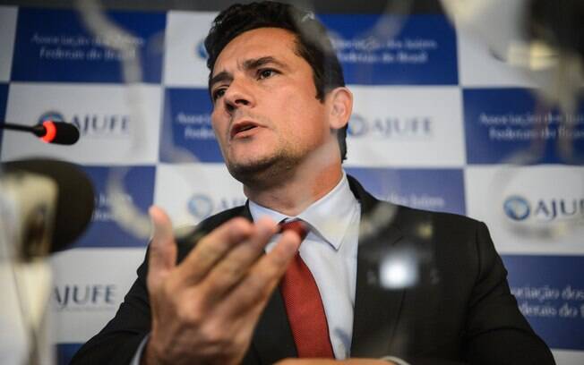 O juiz federal Sérgio Moro, do Paraná, condenou os executivos da Camargo Correa