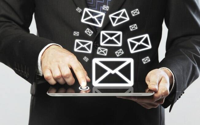 8. Um endereço de e-mail não profissional: tenha uma conta de e-mail profissional, com seu nome e sobrenome. Evite nomes no diminutivo ou endereços como 