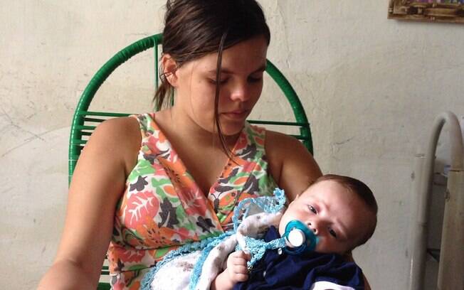 Algumas mães brasileiras sofrem pela espera do diagnóstico dos bebês que podem ter microcefalia