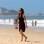 Claudia Abreu se divertiu com a familia nas areias da praia do Leblon, no Rio de Janeiro. Foto: AgNews