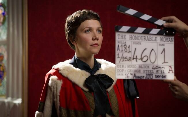 Maggie Gyllenhaal, 37, considerada