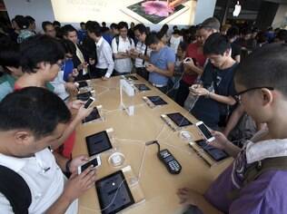 Lançamento do iPhone 5 provocou filas única loja da Apple em Hong Kong