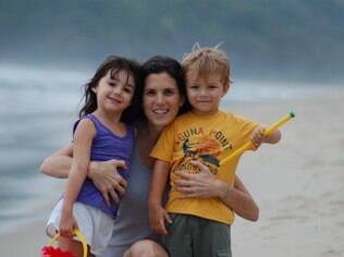 A empresária Roberta Suplicy faz questão de expor os filhos a programas culturais
