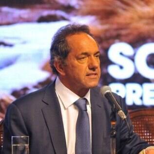 Daniel Scioli, candidato favorito à presidência da Argentina, se define como peronista