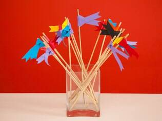 Bandeirinhas de papel para decorar casamento