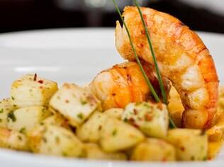 Lagosta com manteiga de butiá, do restaurante Bah, em Porto Alegre