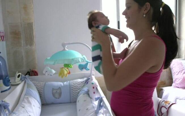 Mila Mendonça e Rodrigo Gomes são pais de Gabriel, que tem microcalcificações no cérebro