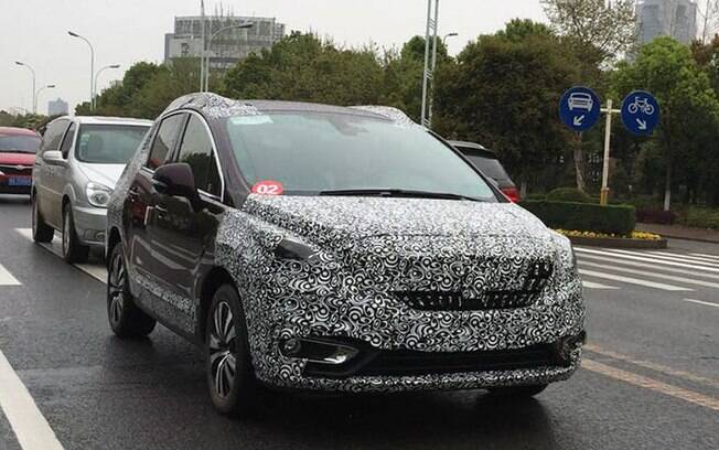 Nova Peugeot 3008 roda na China, antes da estreia Nova Peugeot 3008 roda na China, antes da estreia