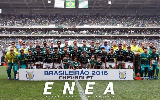 Com público recorde no Allianz Parque, Palmeiras se sagrou eneacampeão brasileiro neste domingo (27)