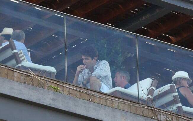 John Mayer também apareceu na varanda