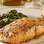 Salmão grelhado com ervas. Foto: Divulgação