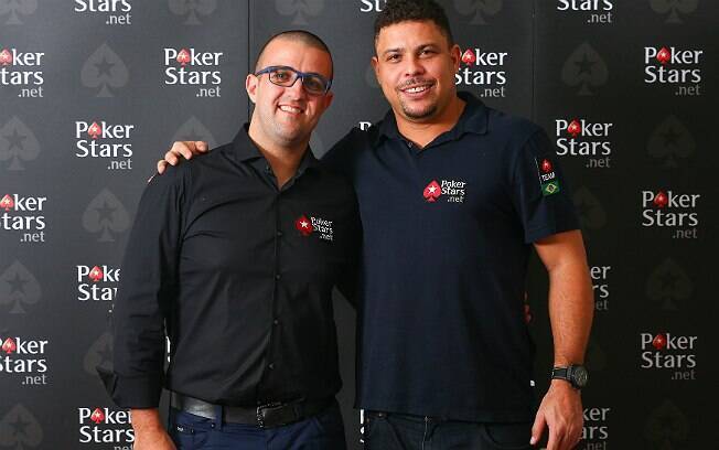 André Akkari, jogador profissional de pôquer e campeão de um evento do WSOP, e Ronaldo