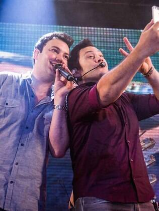 João e Vinícius estão na estrada há 22 anos. Começaram a cantar quanto tinham 12 de 13