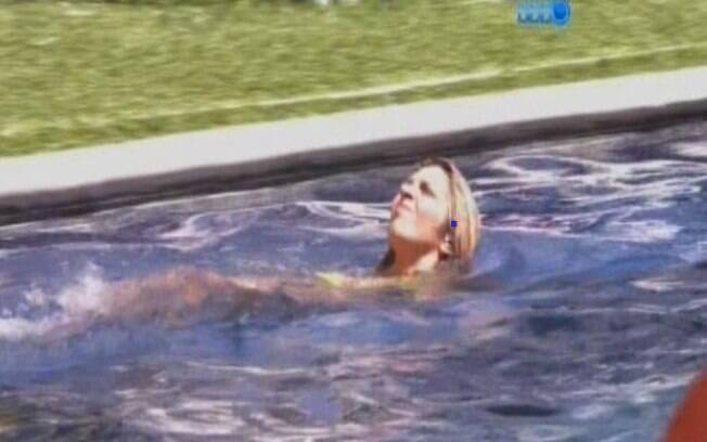Cássio brinca com Tatiele