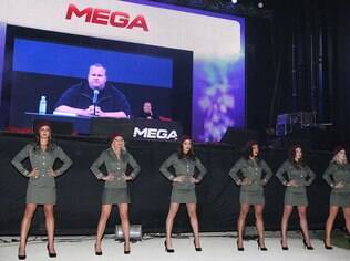 Kim DotCom, no quintal de sua mansão na Nova Zelândia, lançou o Mega em janeiro