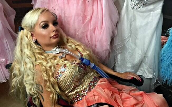 Jasmin Britney é tetraplégica desde os nove anos Jasmin Britney é tetraplégica desde os nove anos