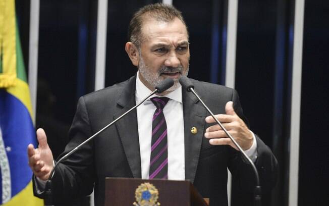 Telmário Mota (PDT) já havia anunciado que entraria com pedido de cassação do peemedebista