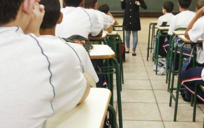 Saída de estudantes de escolas privadas cresce no ano em que Brasil se vê em sua maior crise