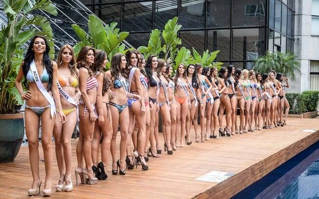 Candidatas à Miss Brasil 2015 desfilam de biquíni para júri técnico. Foto: AgNews/Francisco Cepeda