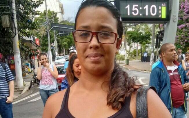 8.nov.2014 - A candidata Cláudia Luna, 35, fez as provas do primeiro dia do Enem 2014 na Barra Funda, em SP