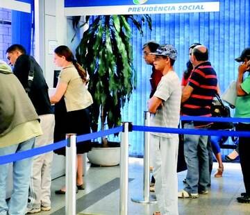 Piso pago aos beneficiários do INSS será inferior ao salário mínimo nacional