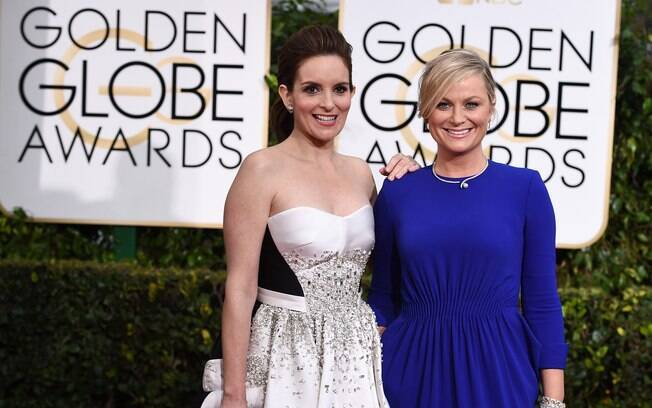 As apresentadoras da noite, Tina Fey e Amy Poehler. Foto: AP