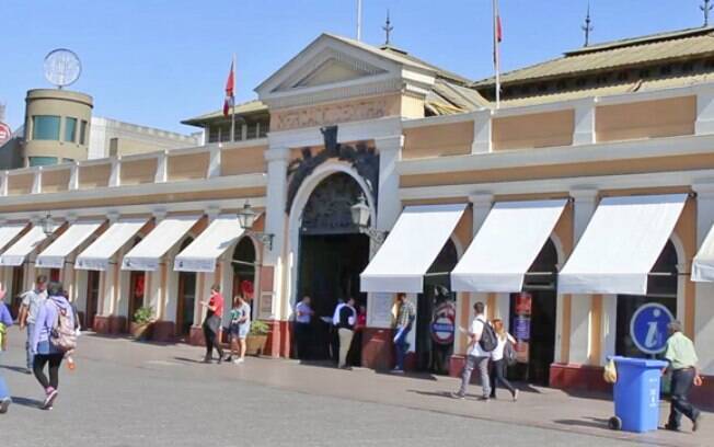 Mercado Central é um dos pontos obrigatórios para quem visita Santiago