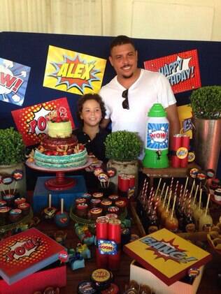 Ronaldo e o filho, Alex, no domingo (6)