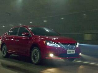 Nissan Sentra reestilizado no vídeo promocional da Nissan para os Jogos Olímpicos Rio 2016.