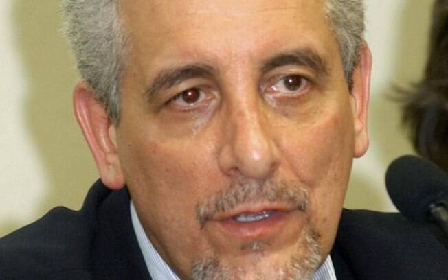 O ex-diretor do BB Henrique Pizzolato, foragido da Justiça brasileira