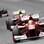 Alonso se segura à frente de Felipe Massa. Foto: Reuters