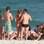 Nívea Stelmann e Leonardo Conrado em clima de paixão na areia. Foto: Dilson Silva / AgNews
