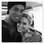 Carolina Dieckmann foi correndo tirar uma foto com Ronaldinho Gaúcho após um dos jogos do craque. Foto: Twitter/Reprodução