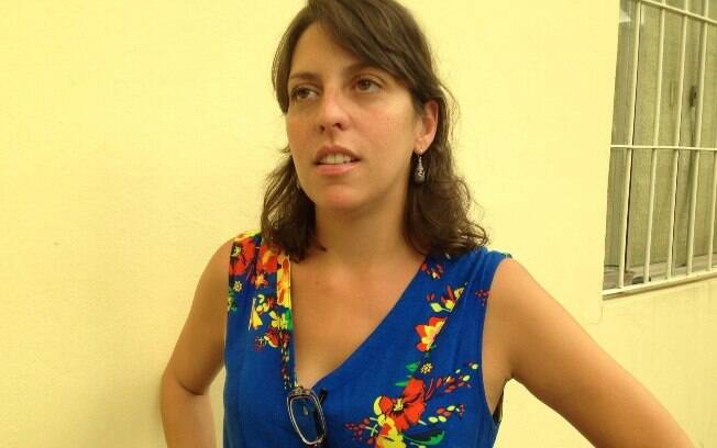 A professora Maíra Rodrigues: ao menos por ora, apenas R$ 400 para manter seu sustento