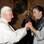 Ingrid Betancourt se encontra com o Papa Bento XVI Castelgandolfo, na Itália. Foto: Getty Images