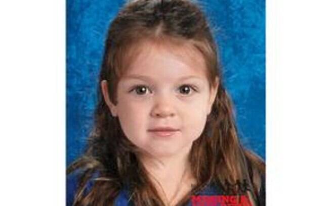 Criança de 4 anos foi econtrada morta dentro de um saco de lixo em praia no Porto de Boston