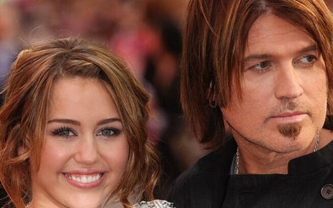 O cantor Billy Ray Cyrus é o pai de  Miley Cyrus