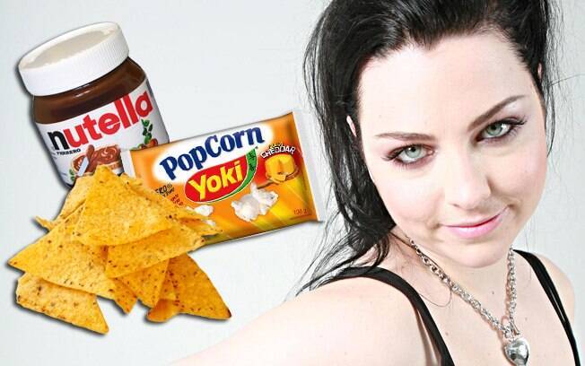 Ammy Lee, da banda Evanescence, faz as seguintes exigências: pipocas com queijo cheddar, creme de leite diet, creme de avelã e nachos